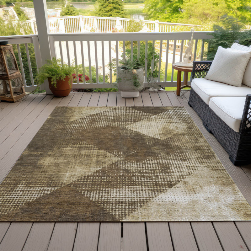 Brown Geometric Pattern 3' x 5' Synthetic Indoor/Outdoor Rug