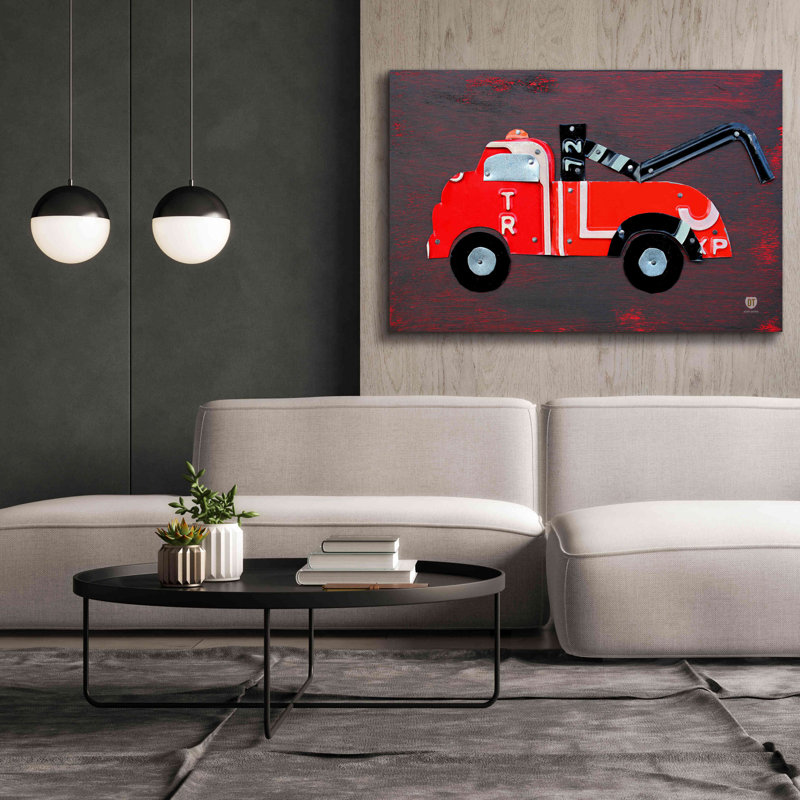 «Tow Truck» par Design Turnpike, estampe numérique sur toile, H 40 po x l 60 po x P 1,5 po