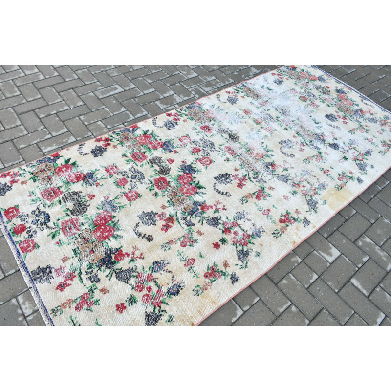 Tapis turc rétro à motif floral idéal pour rehausser l'apparence de votre salon ou de votre chambre à coucher