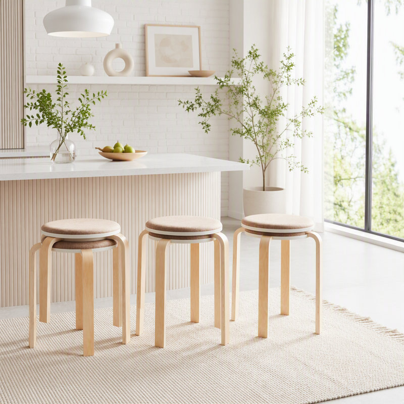 Ensemble de 4 tabourets ronds empilables avec coussinets antidérapants en bois massif, Brown