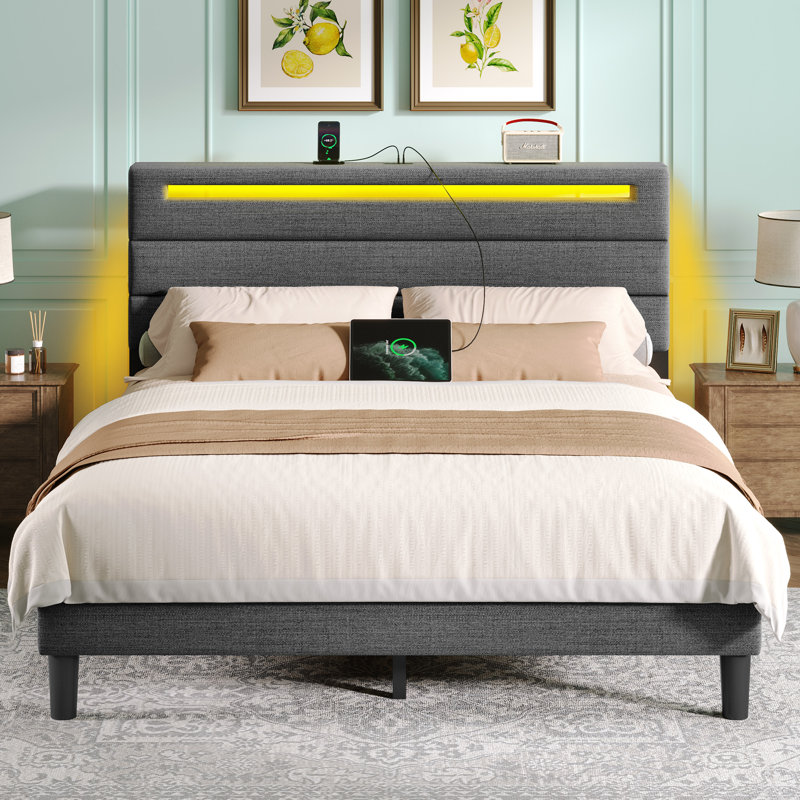 Lit plateforme avec tête de lit tapissier, cadre de lit avec lumières DEL et station de charge, gris, Grand