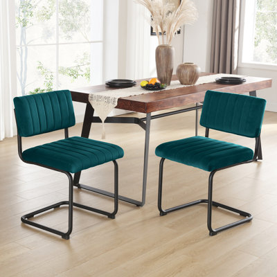 Chaises de salle à manger en velours capitonné de style Mid-Century avec structure en acier Aveon