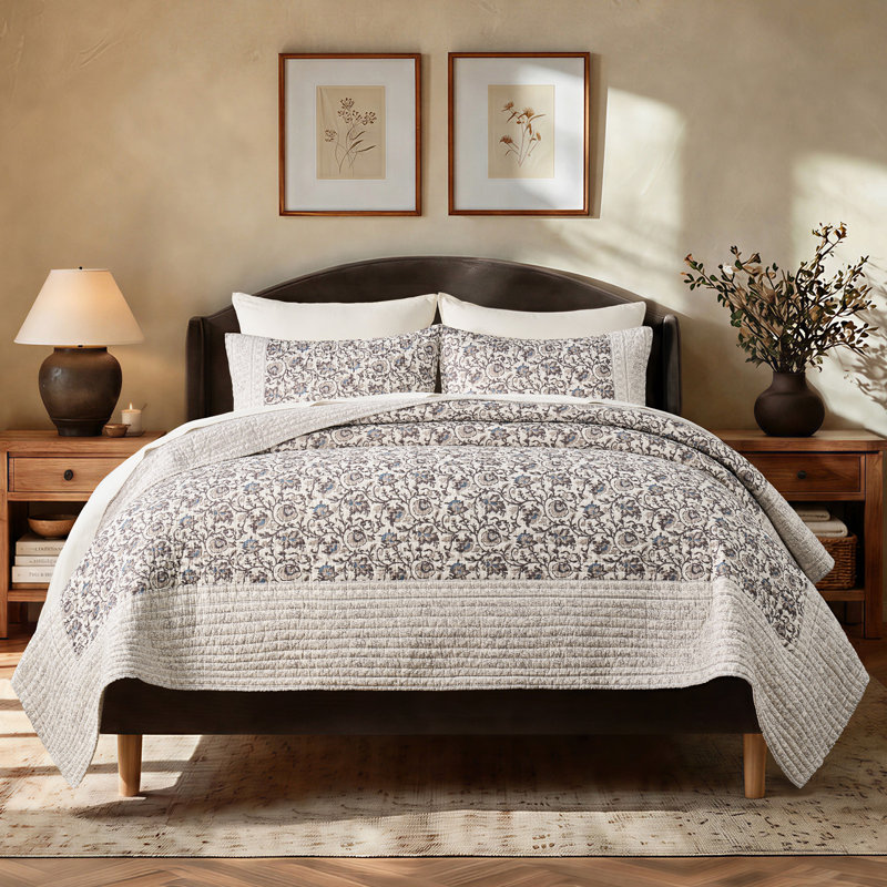 100% Cotton Patchwork Quilt Set, Queen Quilt + 2 Standard Shams, Dahlia Floral - Amberwood