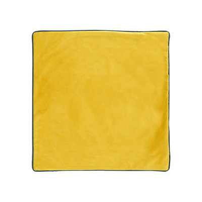 Oliver Square Throw