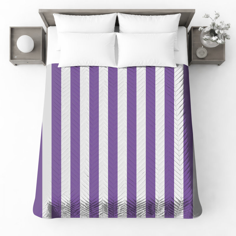 Vertical Purple Stripes Bedding Stripes Bedspread Pattern, Très grand lit