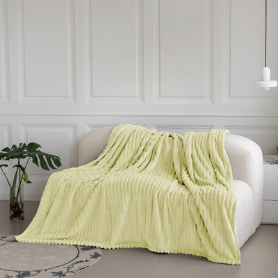 BELLISSIMA PLUSH THROW