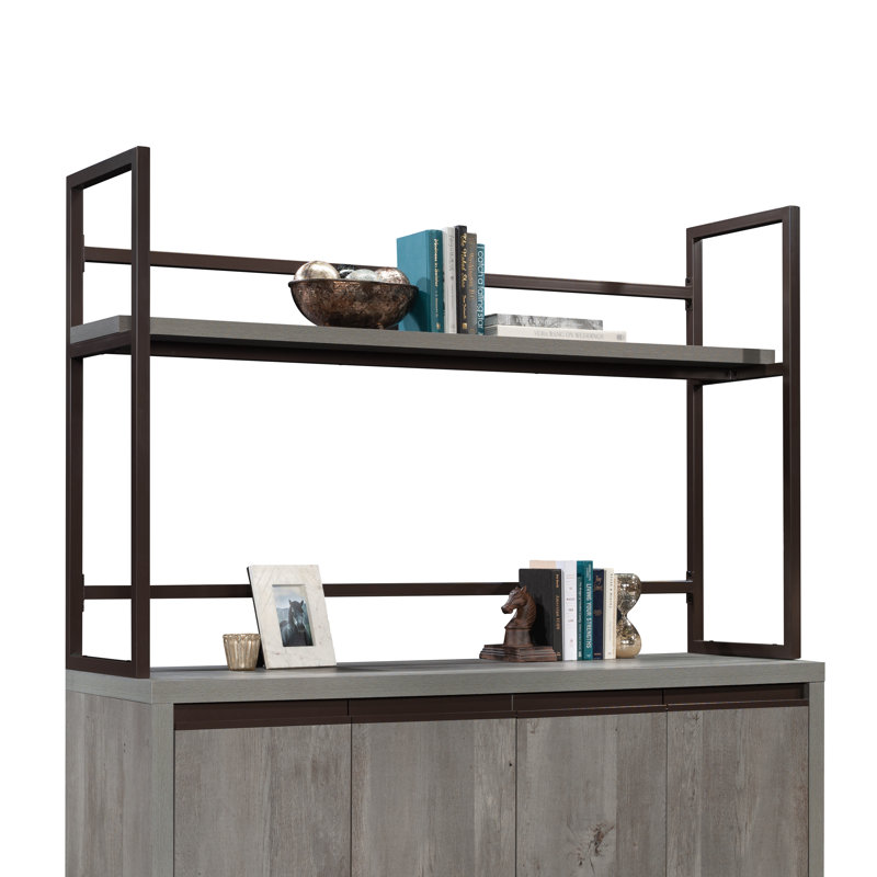 Oryen Gate Hutch