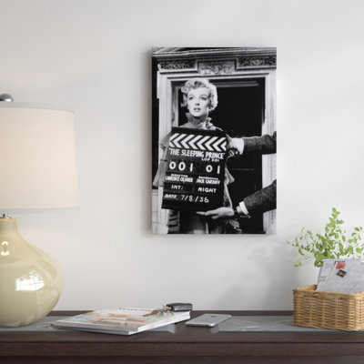 « marilyn monroe on the set of the sleeping prince », reproduction de photo sur toile, "radio days"