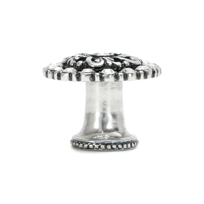 Cache medium round knob with flared foot with 17 Swarovski Crystals in finish Chalice