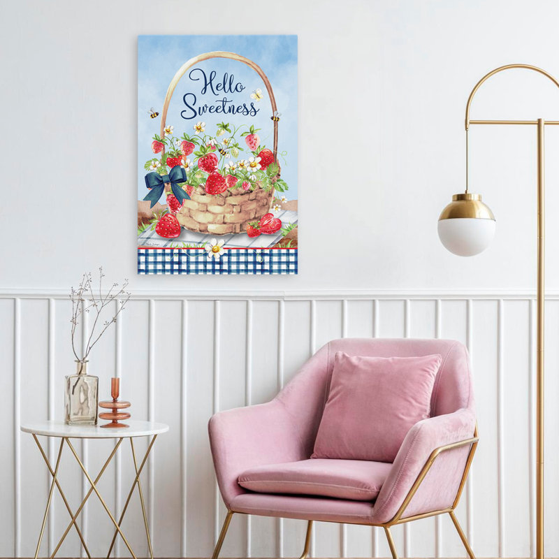 Hello Sweetness Strawberry Basket - Art contemporain de panier de fruits fraises, H 24 po x l 16 po
