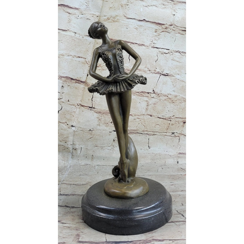 Sculpture de ballerine gracieuse