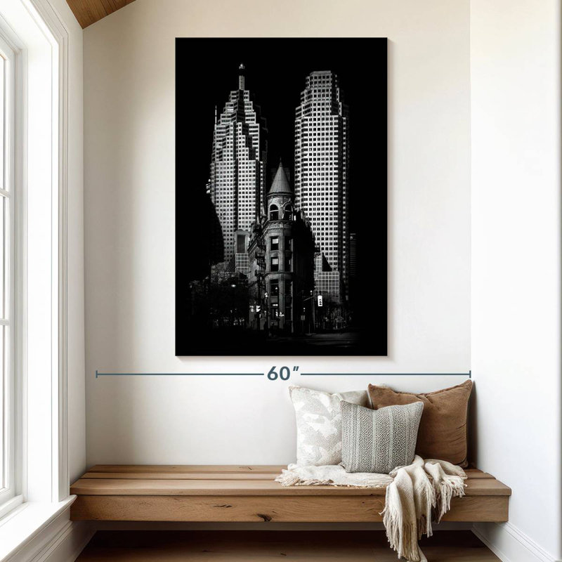Lilie Gooderham Flatiron et le centre-ville de Toronto, H 51 po x l 34 po
