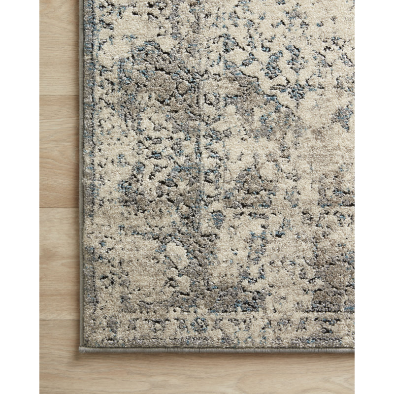 Mahfuze Oriental Indoor Rug, Rectangle 2'7" x 4'