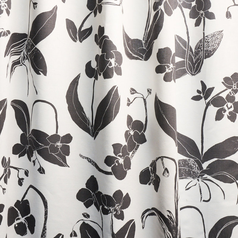 Tissu Schumacher x Hera Ford Orchids Have Dreams, Noir / blanc