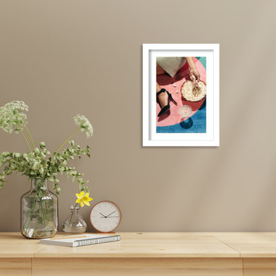 «Movie Night 1» par Picufy Studio III, impression sur bois encadrée