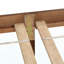Grand lit en bois de pin avec tête de lit tapissier et pied de lit à panneau, avec deux pieds de support de rail de lit et pieds de support de plateforme centrale, noyer
