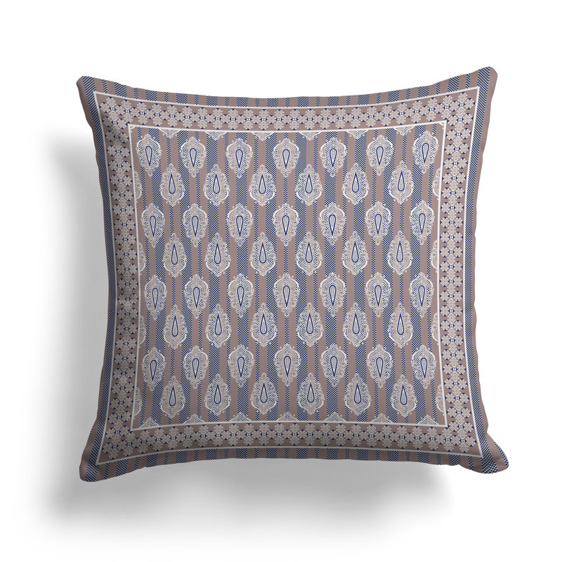 Coussin décoratif rayé à motif cachemire Dreamscape, Blanc / Rose, 26"H x 26"W