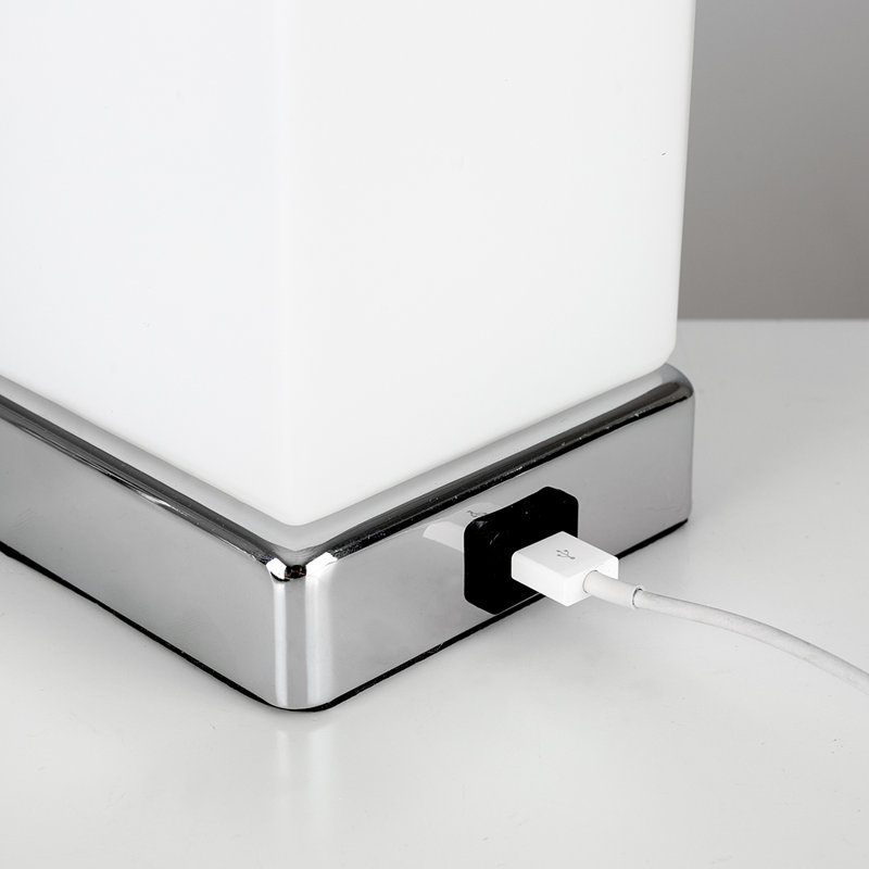 Linda Metal USB Table Lamp, Yes