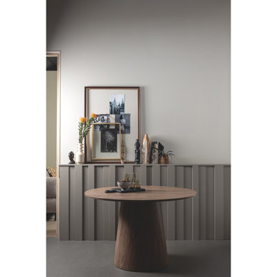 Maan Round Dining Table
