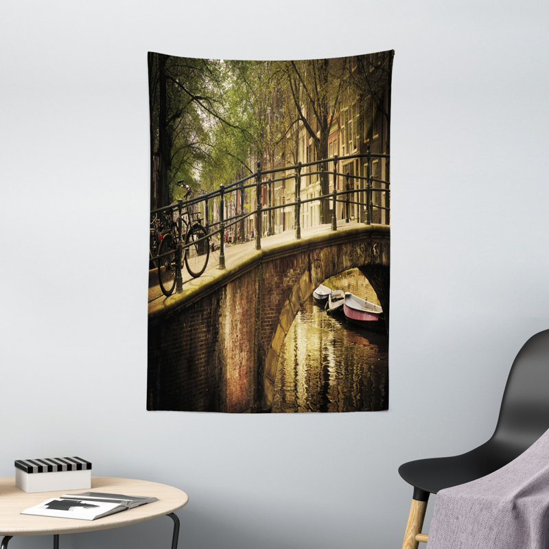 Tapisserie romantique en polyester, H 60 po x l 40 po
