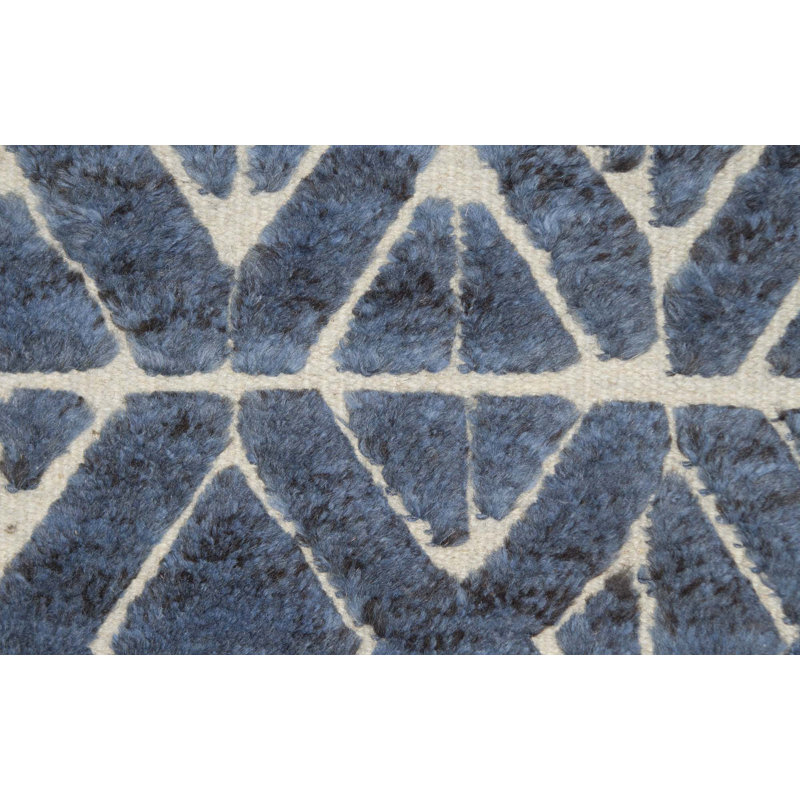 Tapis bleu et ivoire de haute qualité noué à la main