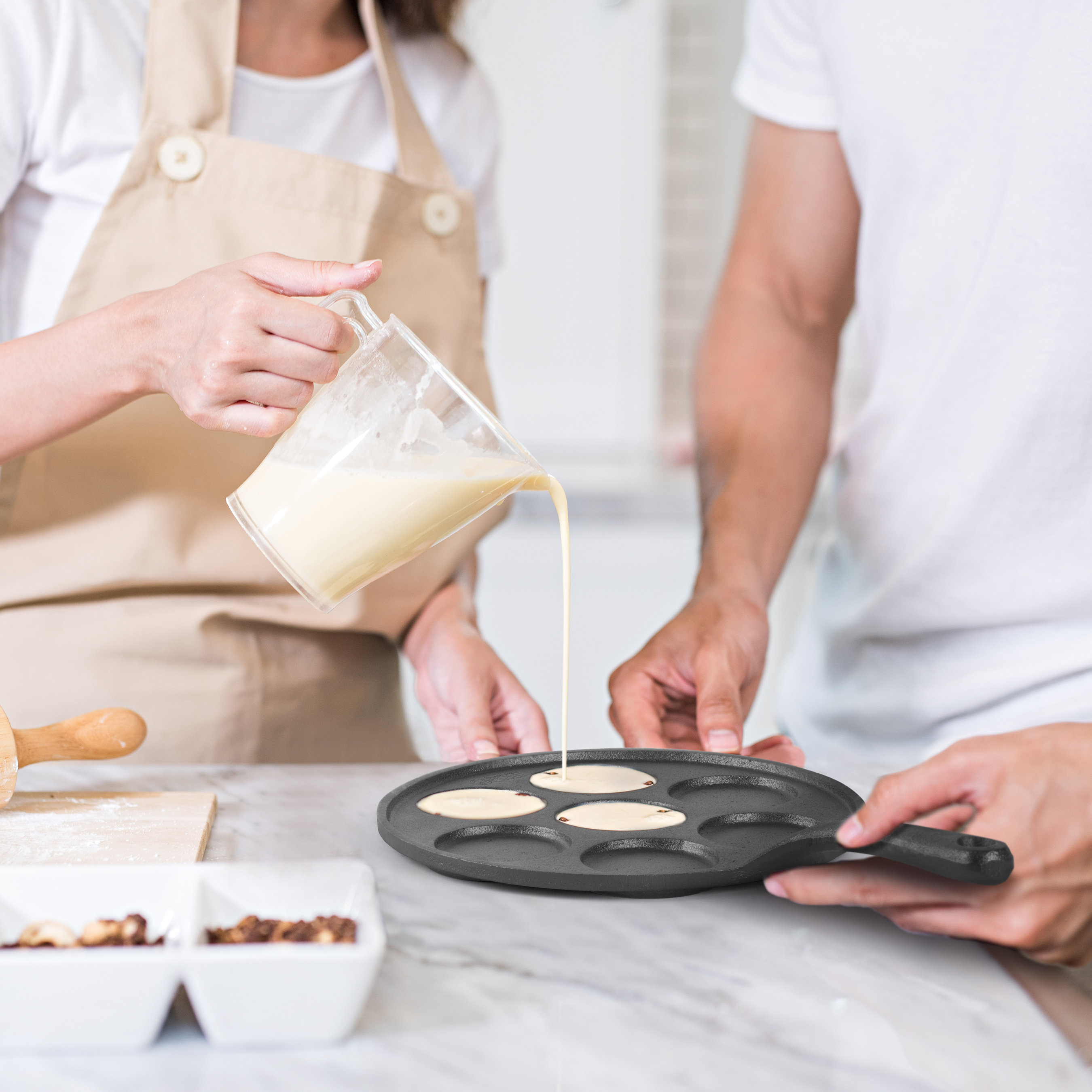 https://assets.wfcdn.com/im/20716050/compr-r85/2174/217469463/commercial-chef-cast-iron-mini-pancake-maker.jpg