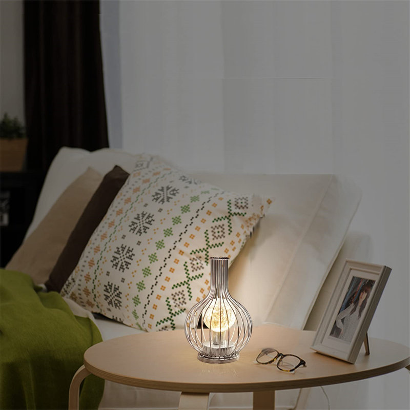 Ayni Metal Table Lamp