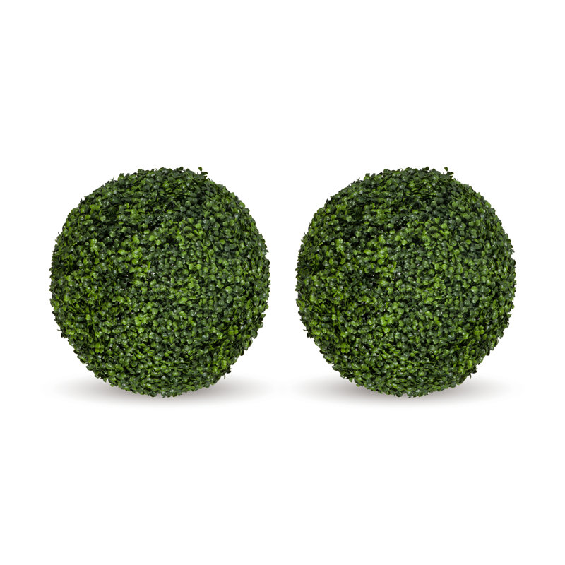 18 " H Faux Boxwood Topiary