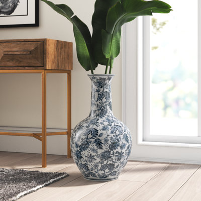 Vase de table en porcelaine bleue 23,8 po Ameeran