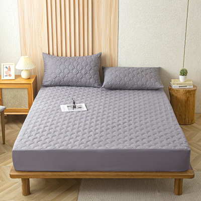 Luxury Soft Waterproof Quilted Mattress Protector Bed Sheet Set - Anti-Bacterial, Anti-Dust Mite, Jacquard Polyester Mattress Pad with 2 Pillowcases, Durable, All-Season Comfort