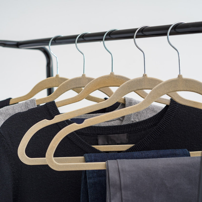 Portant à vêtements en métal IRIS avec tablette en bois, Noir/brun foncé