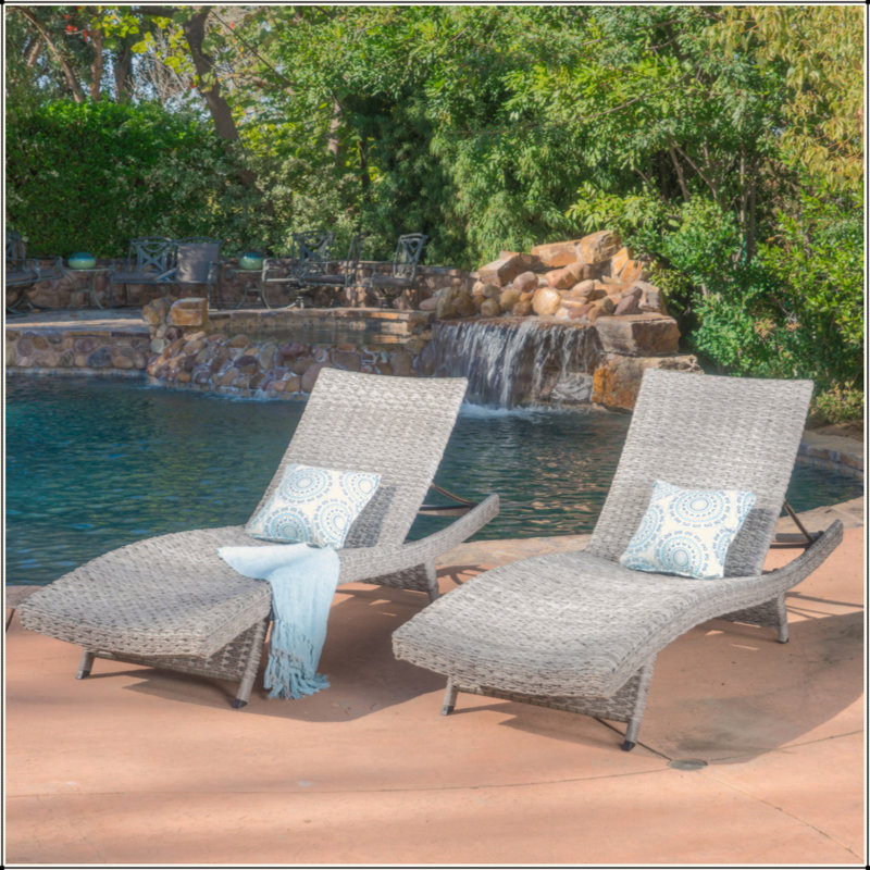 Chaise longue d'extérieur en osier pour une détente et un style ultimes, 2 pièces