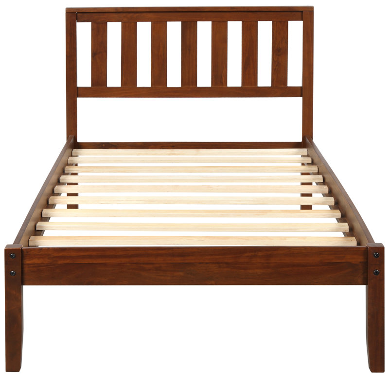 Lit plateforme en bois avec tête de lit / support à lattes de bois.