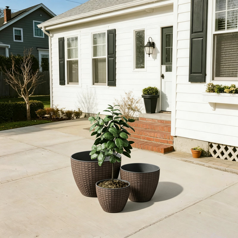 Three-piece Set Of Flower Pots With Checkered Pattern, Brown
