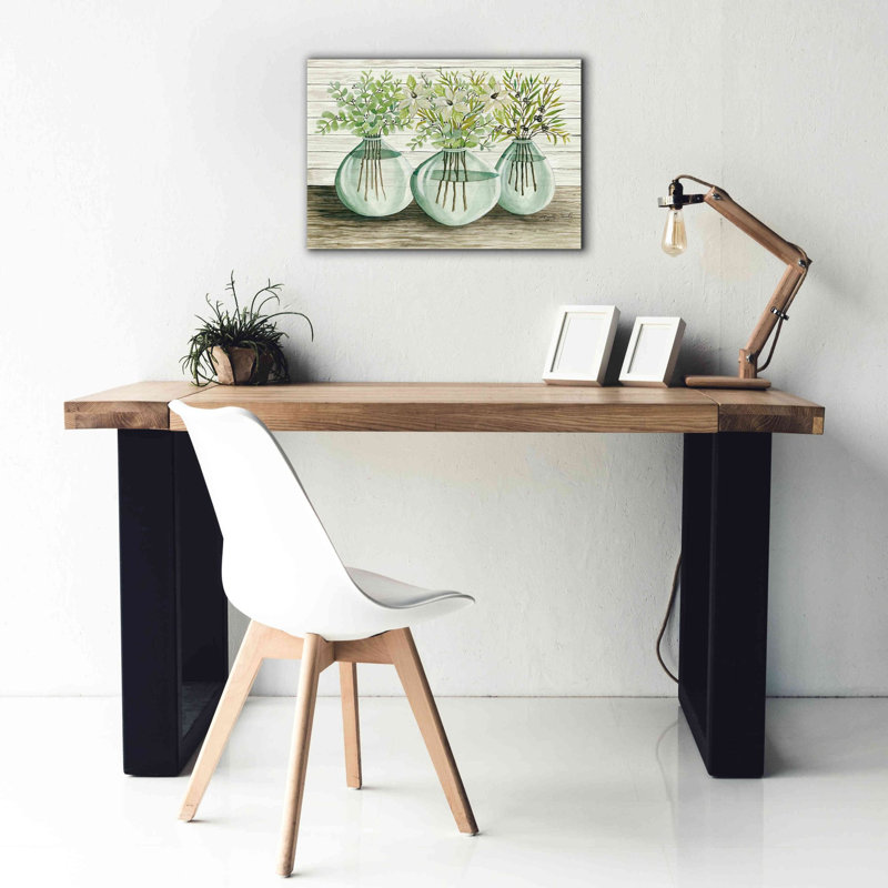 «Eucalyptus in Glass Vases» par Cindy Jacobs, art mural sur toile, H 18 po x l 26 po x P 0,75 po