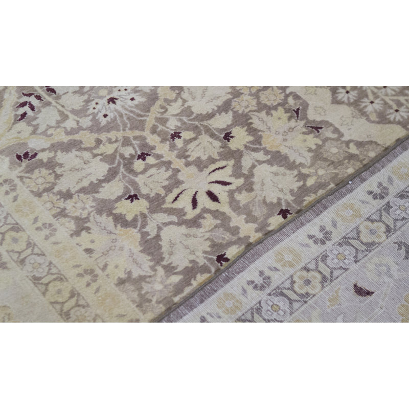 Wool Oriental Area Rug in Taupe/Ivory