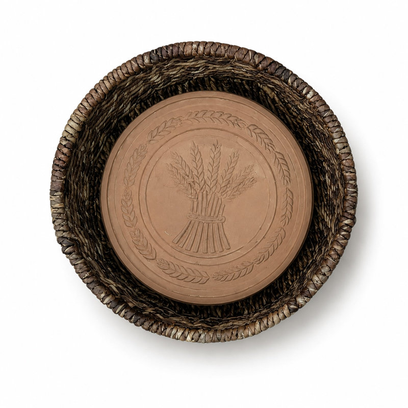 Panier chauffe-pain Éange en abaca tressé à la main avec pierre chauffante en terre cuite, motif gerbe de blé, rond, marron