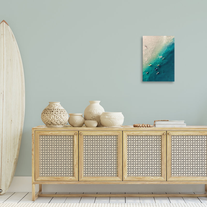 Surfers on Vivid Shore, art mural sur toile par Nataly White, H 24 po x l 16 po