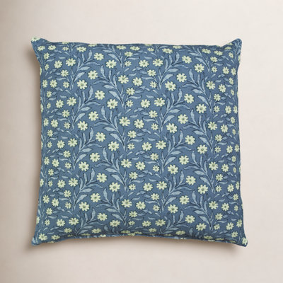 Calluna 22" x 22" Accent Pillow