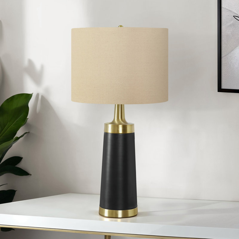 H 28 po, lampe de table, métal noir, abat-jour beige, design épuré et base moderne en métal noir, éclairage