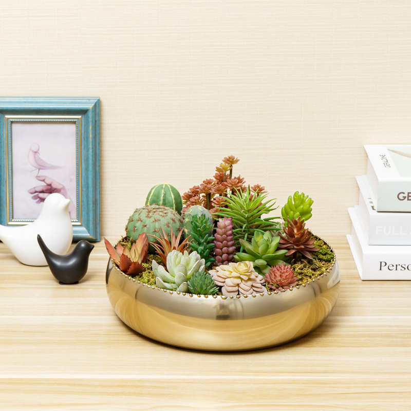 Metal Pot Planter, Brass Tone