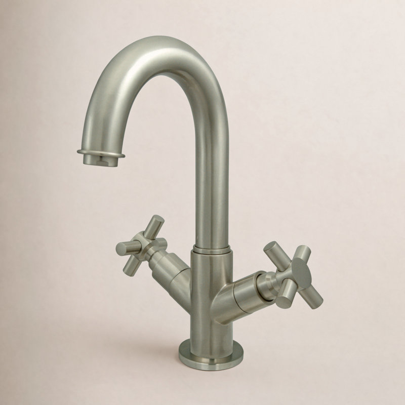 Robinet pour salle de bain avec poussoir et plaque de plancher optionnelle Concord, Nickel brossé