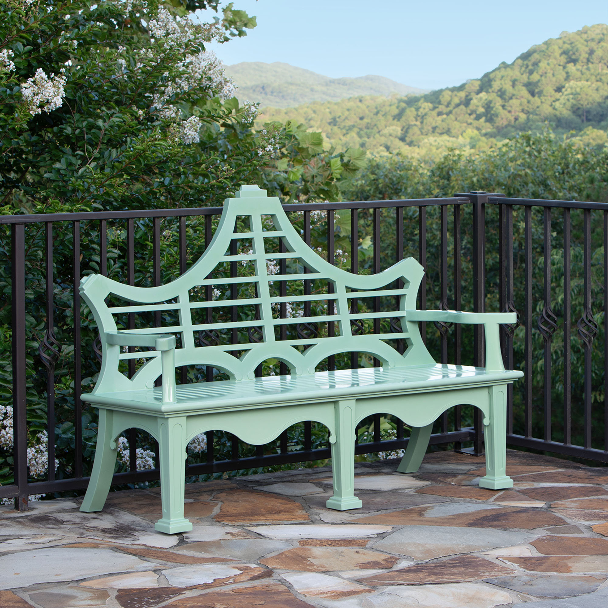 Park Hill Bay Lake Garden Bench - Stylish Outdoor Seating