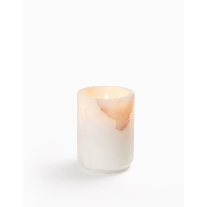Ouragan albâtre, 5.75" H x 4.3" W x 4.3" D