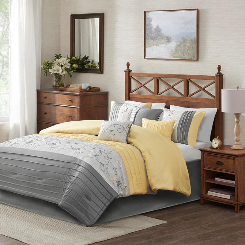 Rogelio 7-Piece Transitional Embroidered Comforter Set, King Comforter + 6 Additional Pieces, Yellow