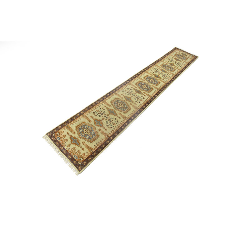 Tapis de couloir à motif géométrique beige en laine noué à la main 2 pi 6 po x 14 pi Shimon