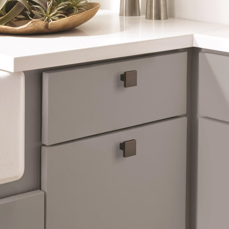 Poignée d'armoire carrée - Basics by Wayfair ™, Bronze frotté à l'huile