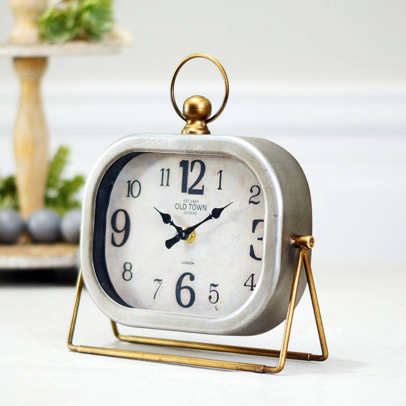 Horloge de table en métal 10 po blanc