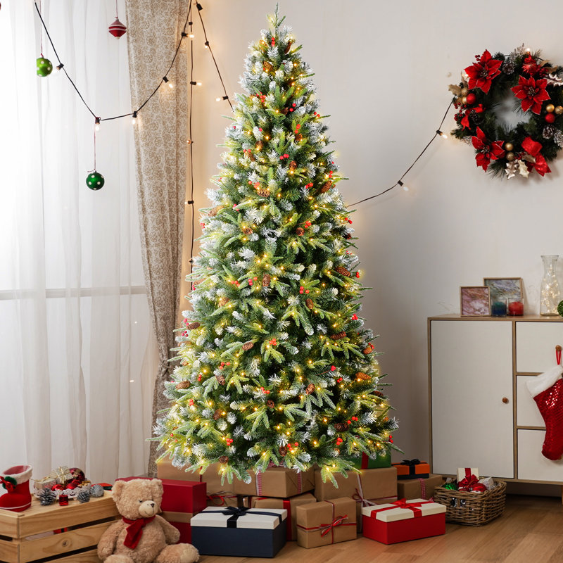 Arbre de Noël artificiel givré pré-éclairé avec baies rouges et pomme de pin, 6'