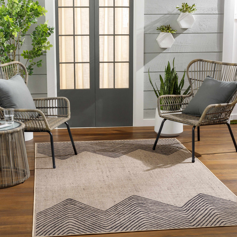 Leni Chevron Indoor Rug, Rectangle 2' x 2'11"